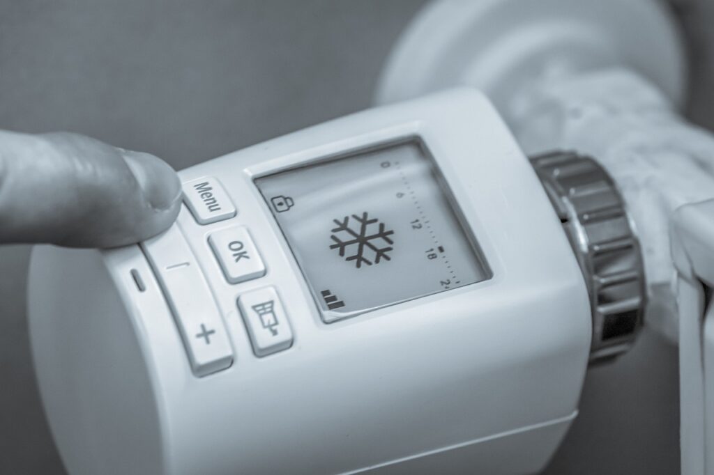 energy-saving-7437546_1280